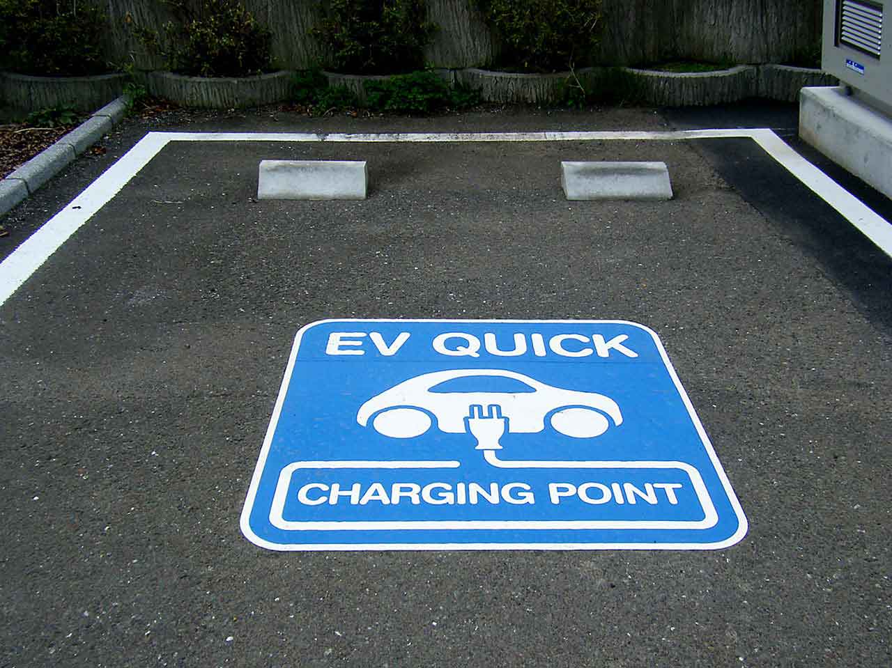 電気自動車サイン　EV QUICK