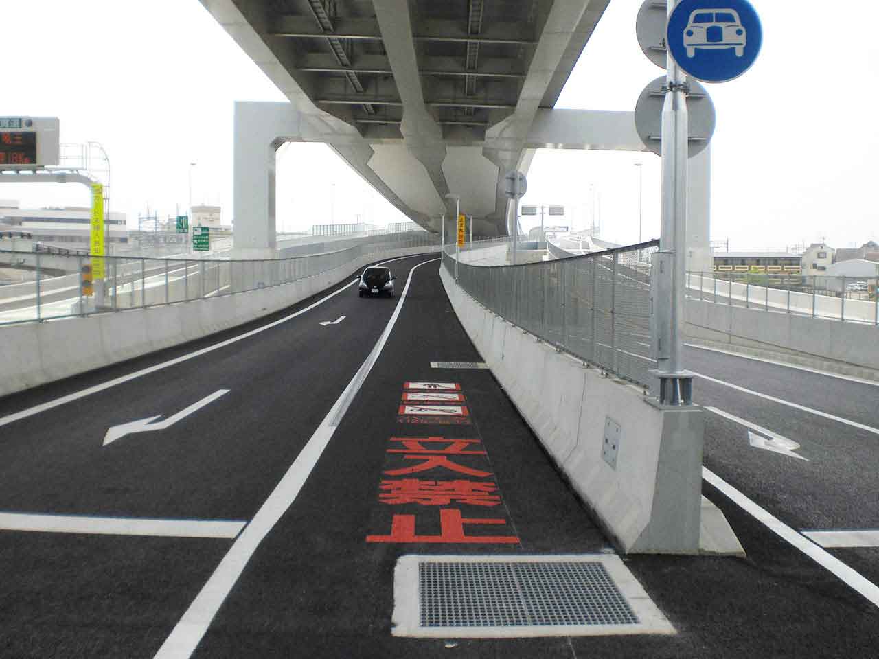 立入禁止　人型・自転車・バイクマーク　