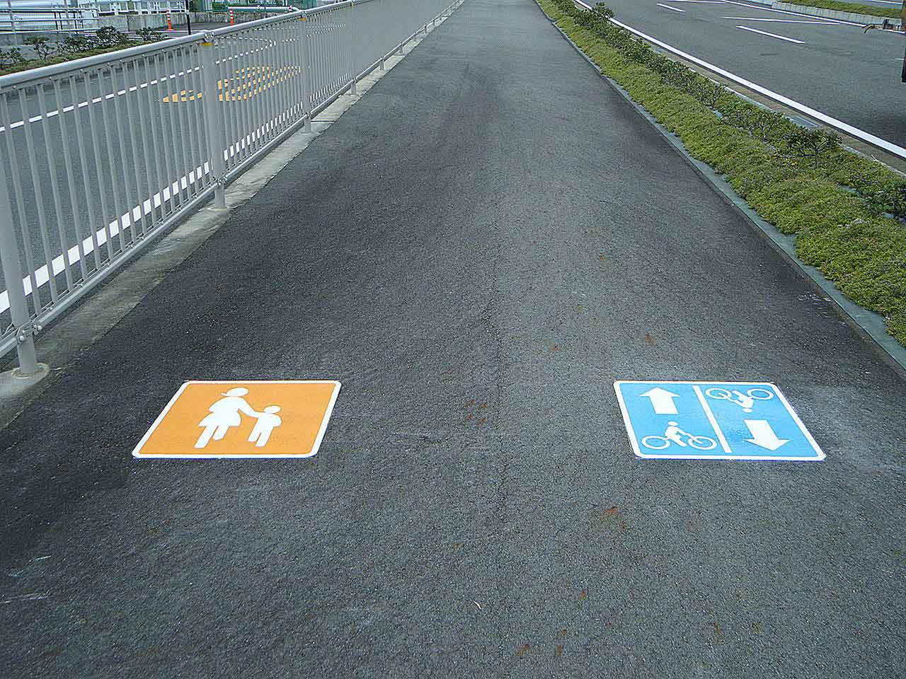 自転車・歩行者区分